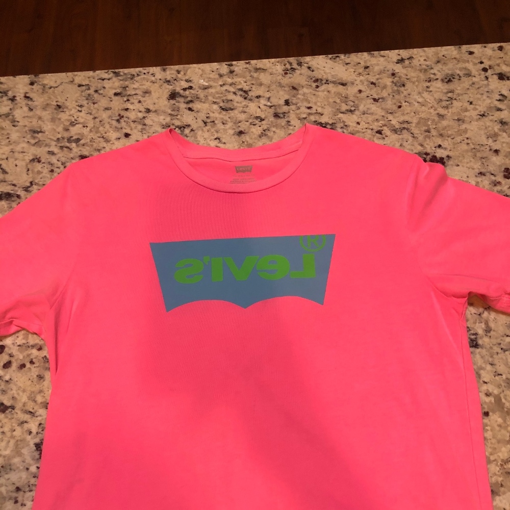 Levis T Shirt Pink Short Sleeve Medium